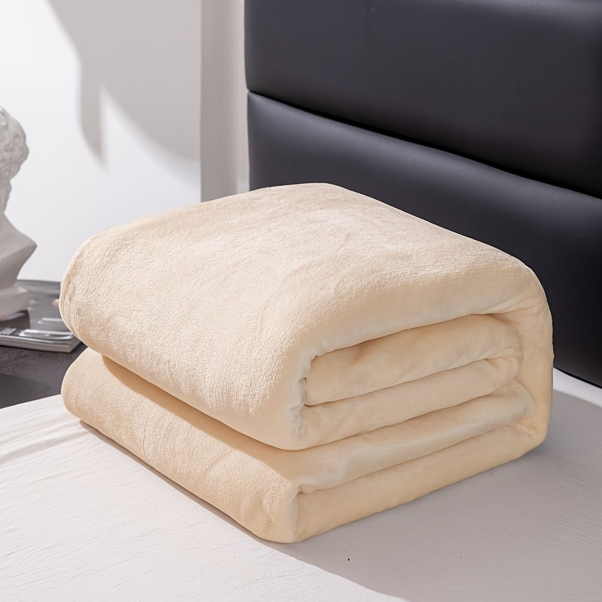BowLift | Soft and warm gray flannel blanket for all seasons
