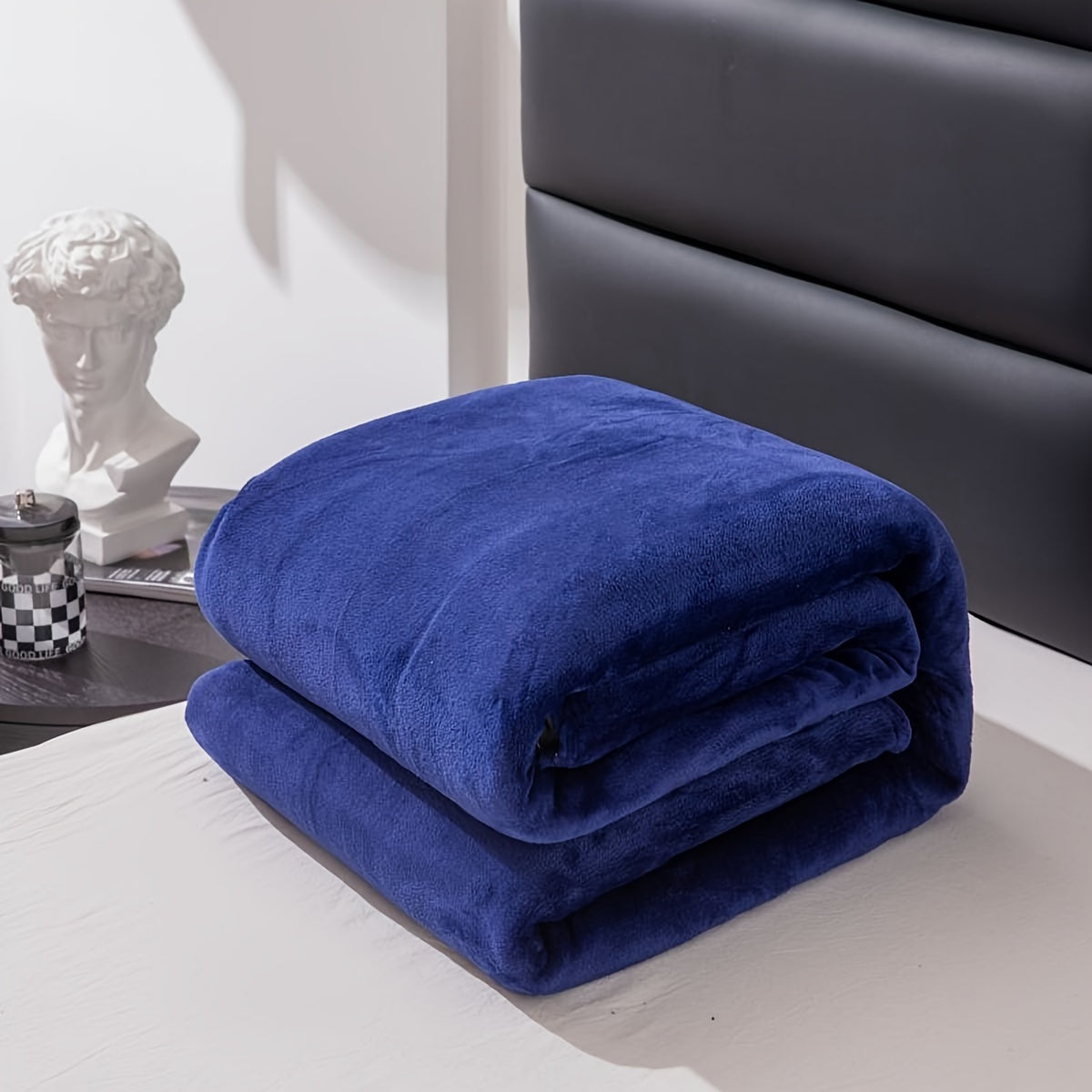 BowLift | Soft and warm gray flannel blanket for all seasons