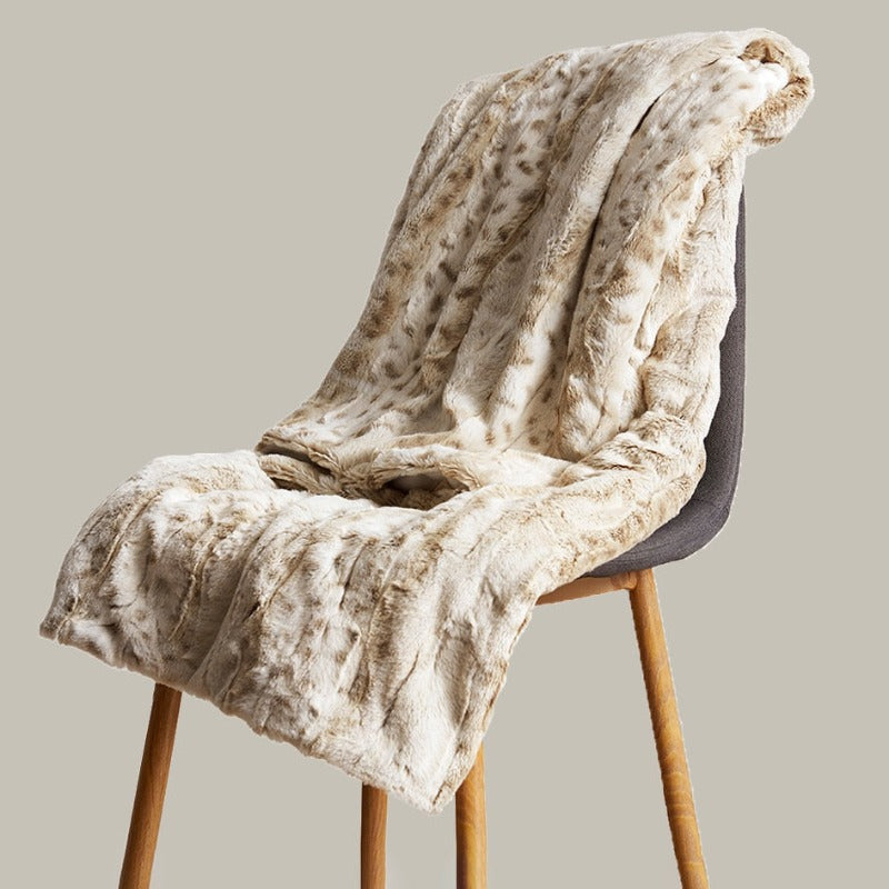 Naya Vault| SOFT LEO PATTERN BLANKET
