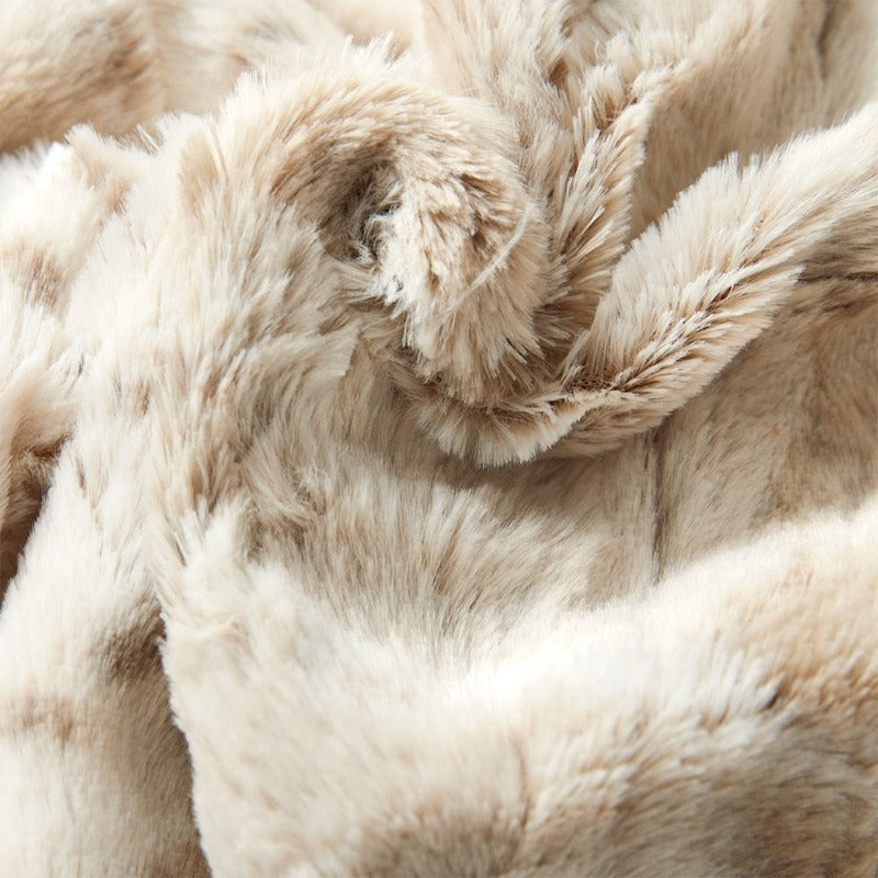 Naya Vault| SOFT LEO PATTERN BLANKET