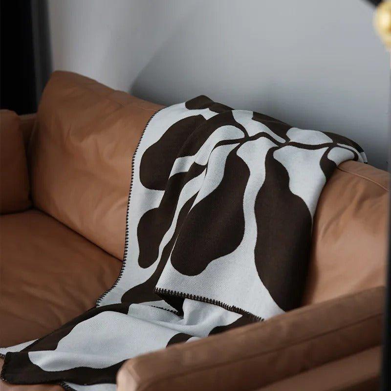 BowLift | Modern, Abstract Throw Blanket in Bohemian Style – Nordic Style Blanket, Bedspread, Coverlet