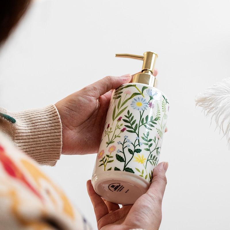 Naya Vault | Distributeur de savon en céramique à motif floral